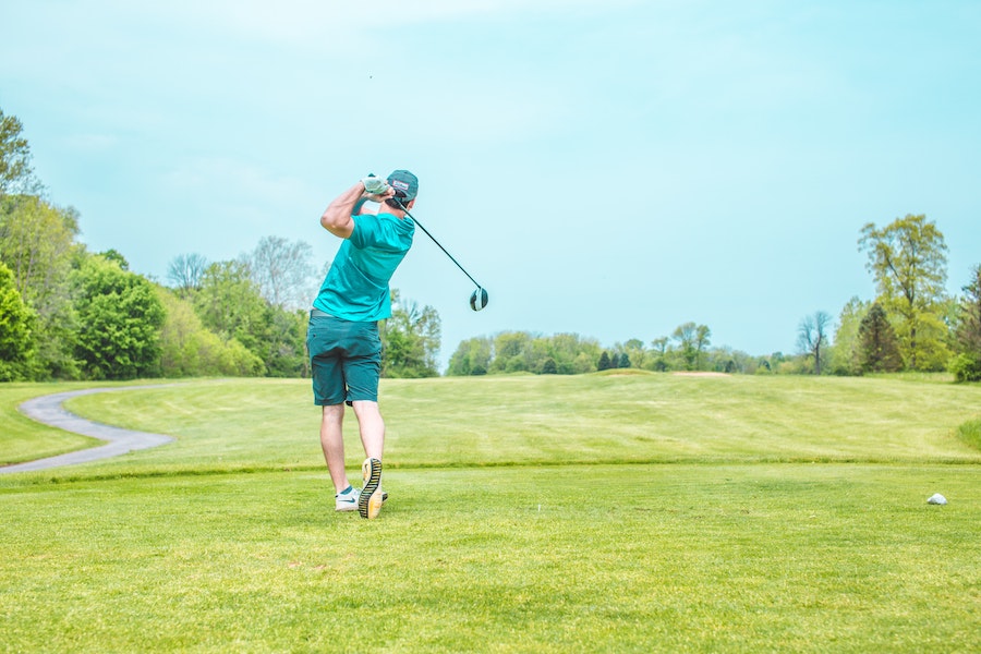 Do you want to know how to choose the best driver for your golf? In this article we tell you in detail. Do you need advice or help for it? Contact us.