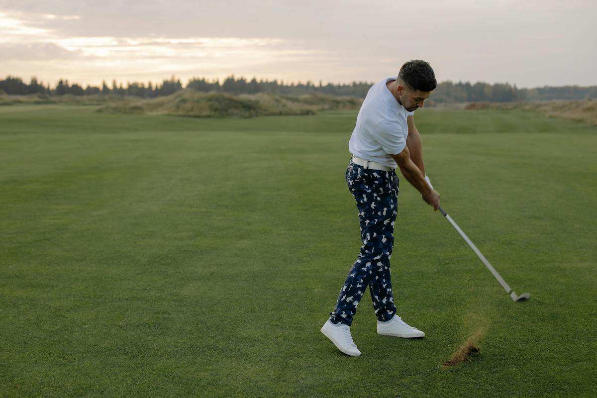 Do you want to know what to buy when choosing between hybrid or long iron? In this article we tell you. Do you want a custom one? Contact us.